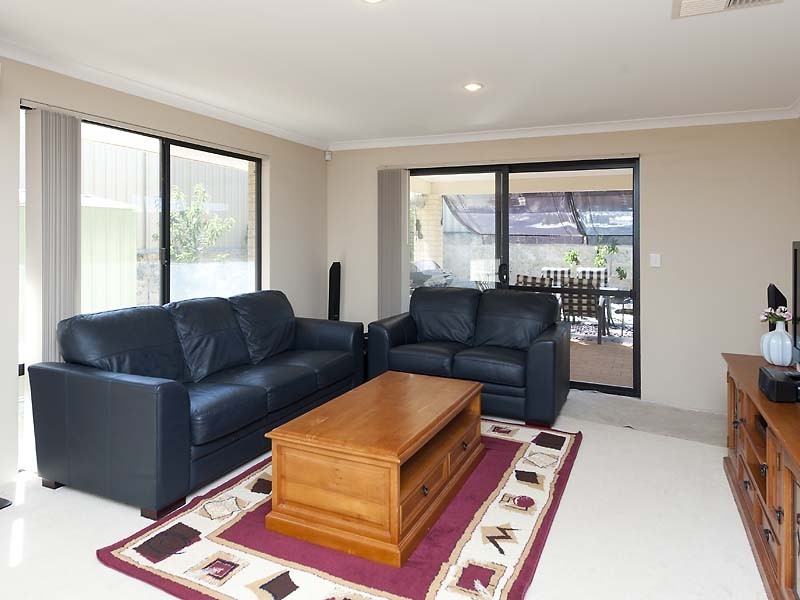 16 Vanderlin Crescent, Ridgewood WA 6030