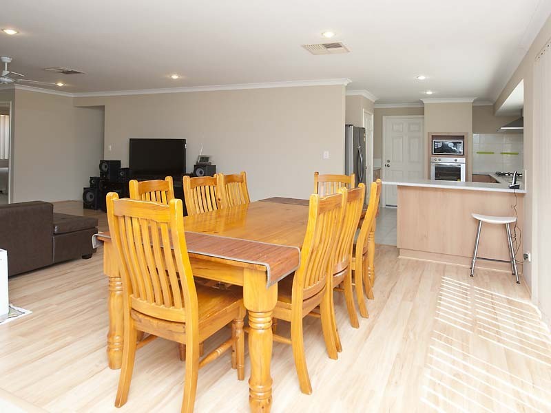 16 Vanderlin Crescent, Ridgewood WA 6030