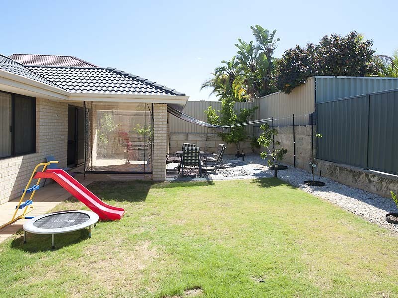 16 Vanderlin Crescent, Ridgewood WA 6030