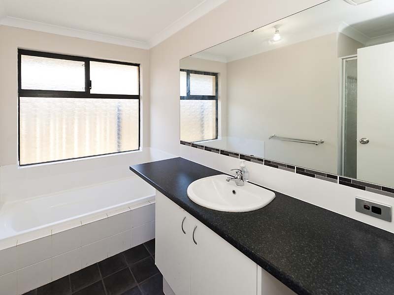 63  Centennial Avenue, Bertram WA 6167