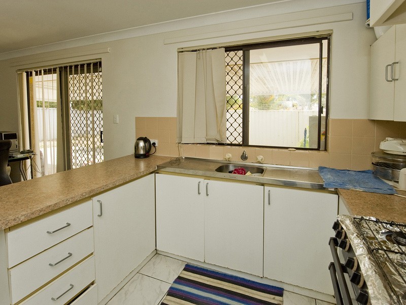 3 Liberton Place, Coodanup WA 6210