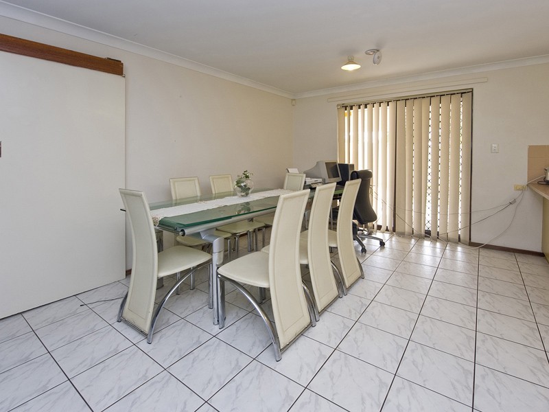 3 Liberton Place, Coodanup WA 6210