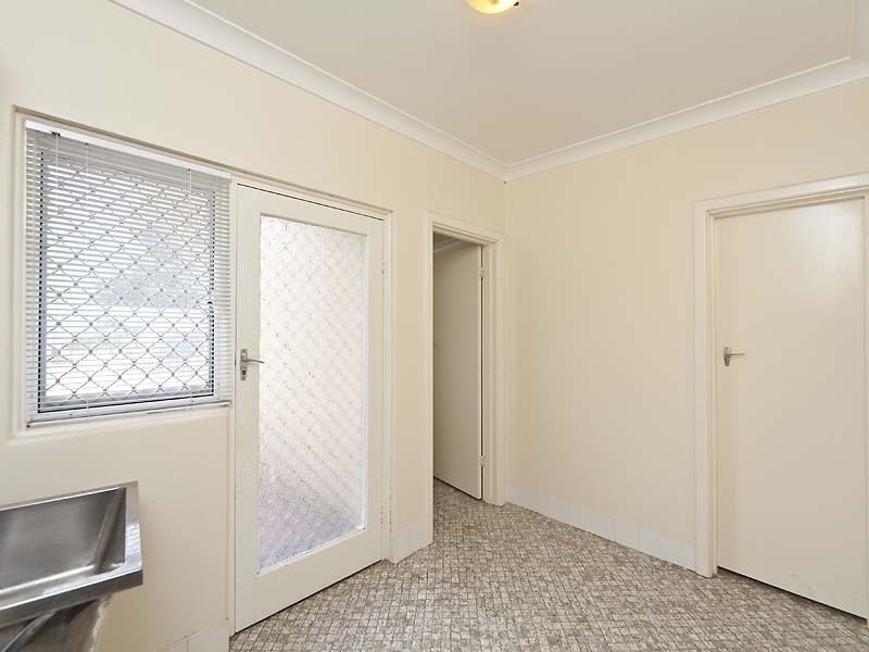 82B Armstrong Road, Wilson WA 6107