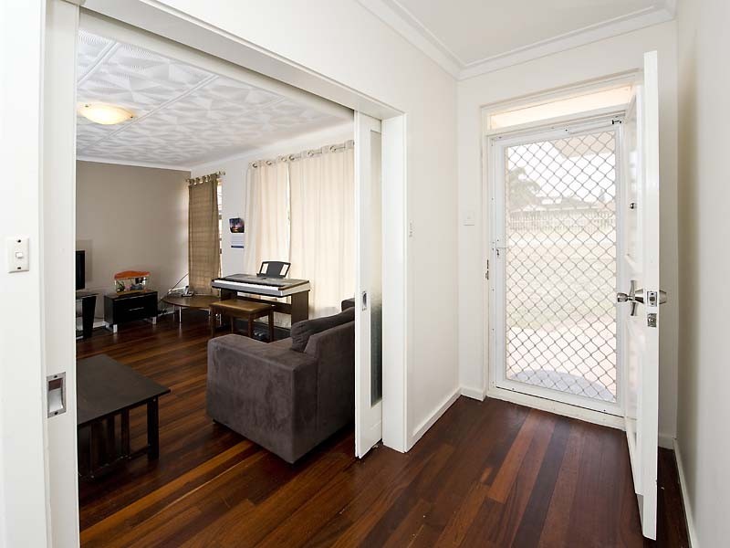 3 Cambus Court, Riverton WA 6148