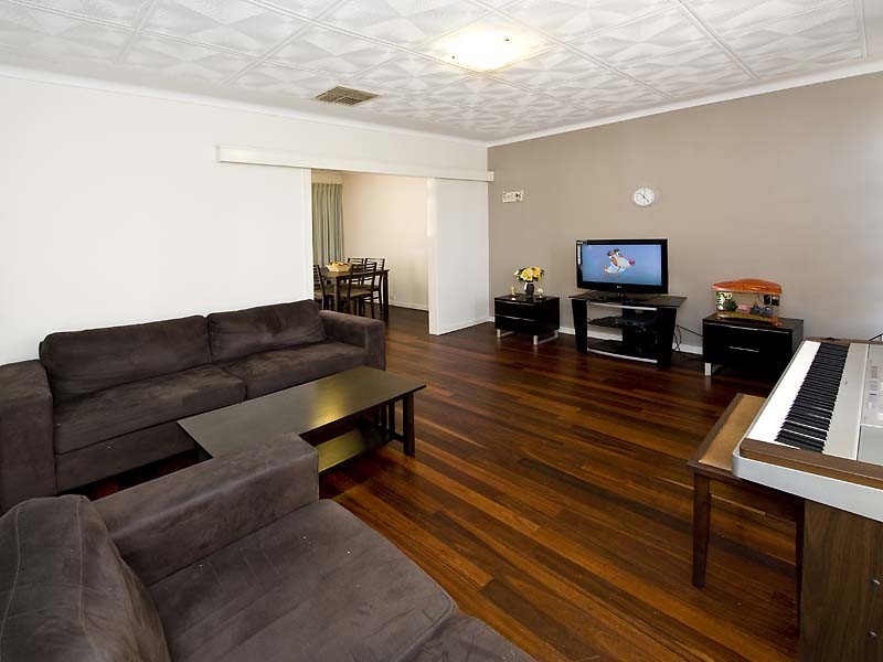 3 Cambus Court, Riverton WA 6148