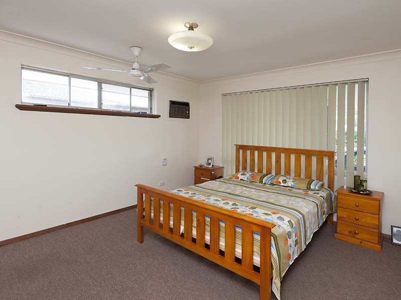 35 Alderley Square, Wilson WA 6107