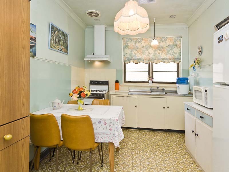 395  Berwick Street, St James WA 6102