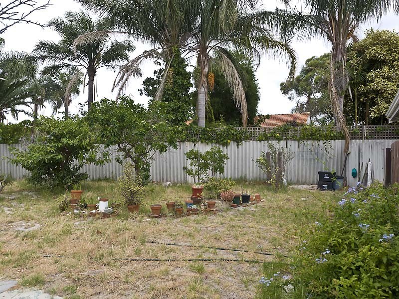 395  Berwick Street, St James WA 6102