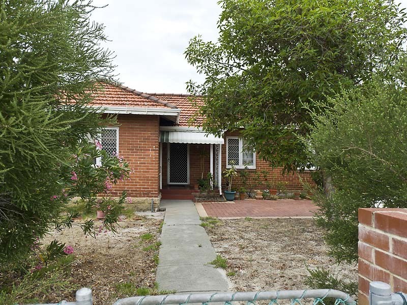 395  Berwick Street, St James WA 6102