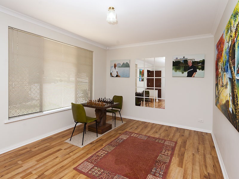 2 PITT STREET, St James WA 6102