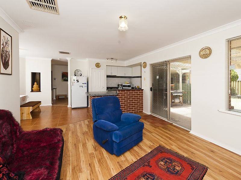 2 PITT STREET, St James WA 6102