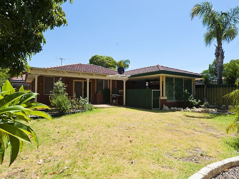 2 PITT STREET, St James WA 6102