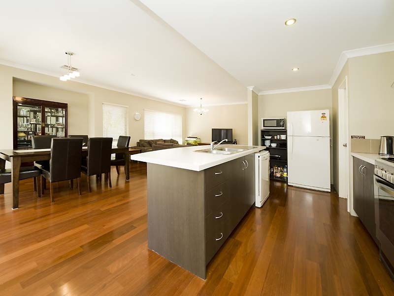 49 Vahland Avenue, Riverton WA 6148