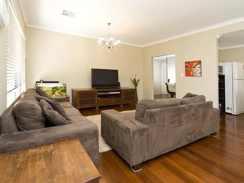 49 Vahland Avenue, Riverton WA 6148