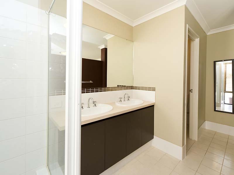 49 Vahland Avenue, Riverton WA 6148