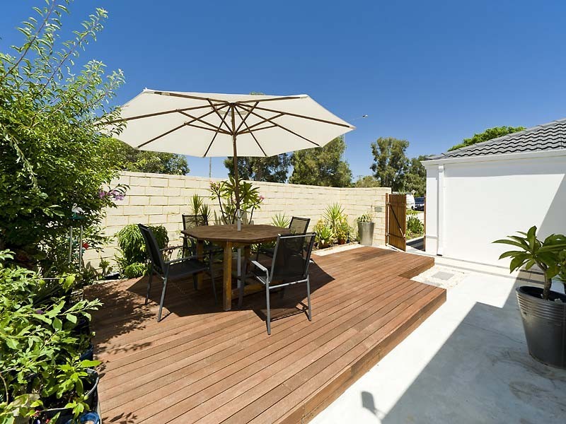 49 Vahland Avenue, Riverton WA 6148