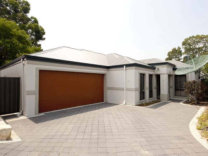 6/10 Surrey Road, Wilson WA 6107