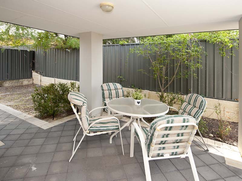 6/10 Surrey Road, Wilson WA 6107