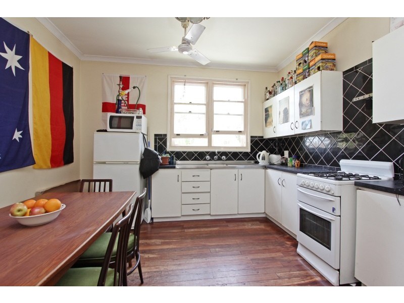 1 Canny Road, St James WA 6102