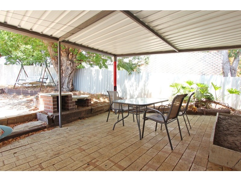 1 Canny Road, St James WA 6102