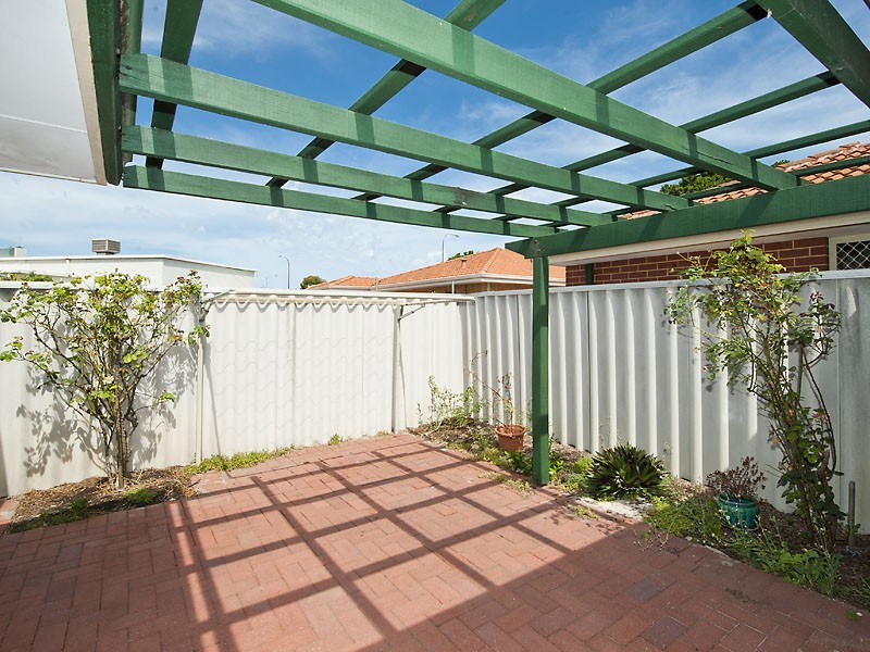 8/40 Wyong Road, Bentley WA 6102