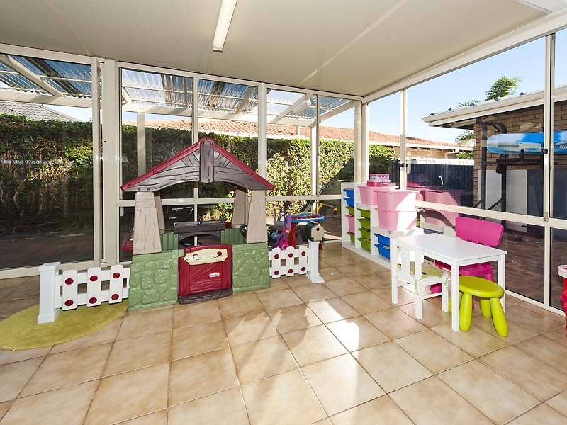 6 Bow Street, Wilson WA 6107