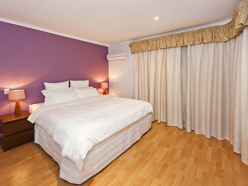 6 Bow Street, Wilson WA 6107