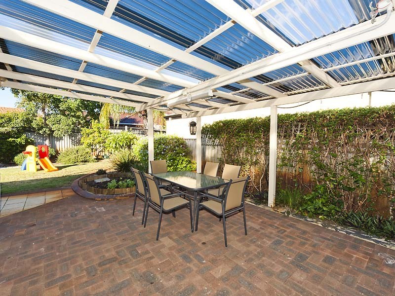 6 Bow Street, Wilson WA 6107