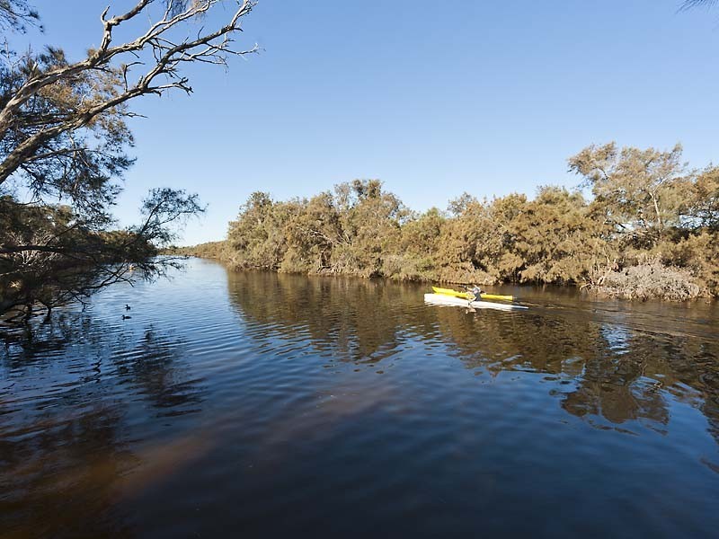 6 Bow Street, Wilson WA 6107