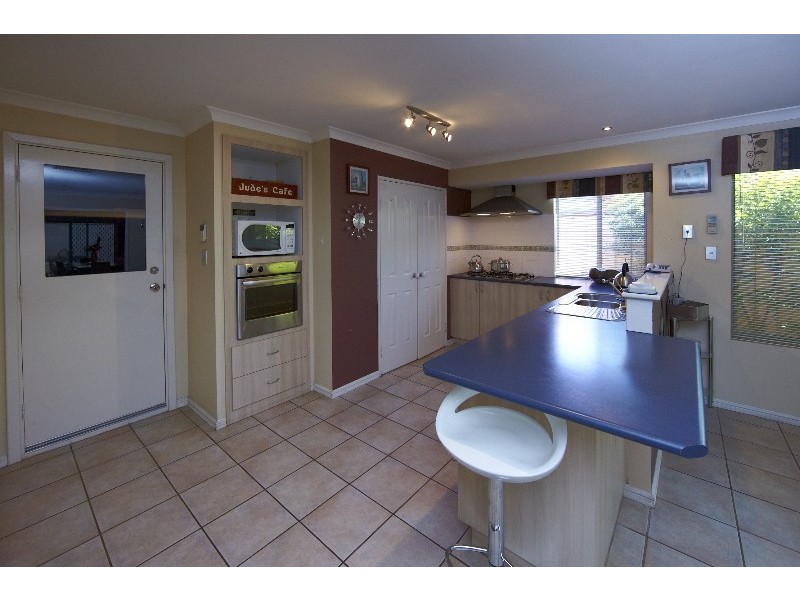 4 Silvereye Close, East Cannington WA 6107