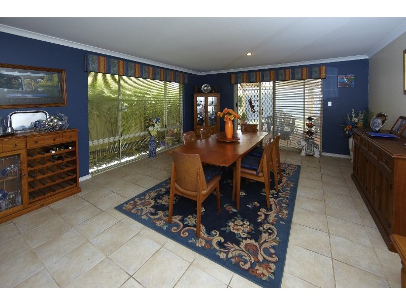 4 Silvereye Close, East Cannington WA 6107