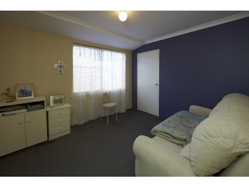 4 Silvereye Close, East Cannington WA 6107