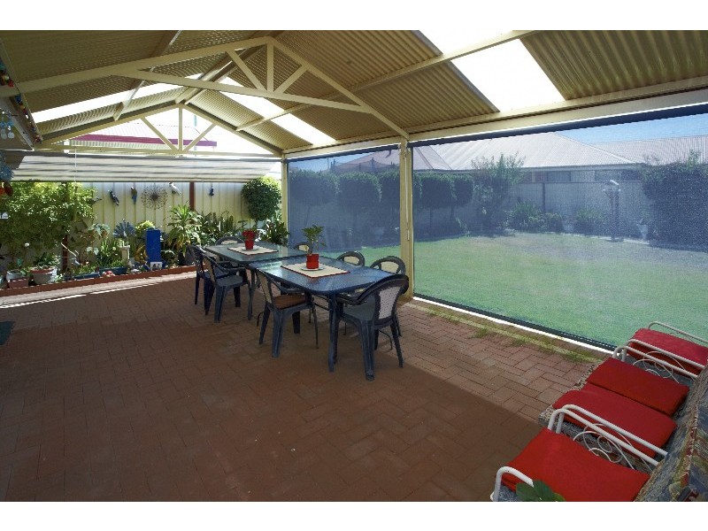 4 Silvereye Close, East Cannington WA 6107