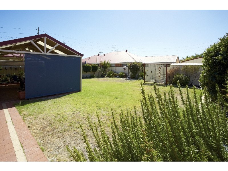 4 Silvereye Close, East Cannington WA 6107