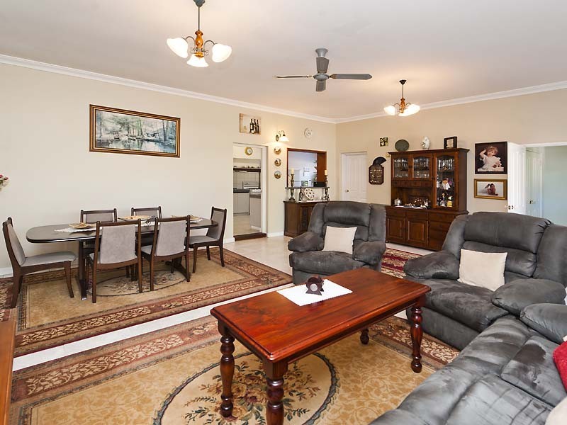 10 Boundary Road, St James WA 6102