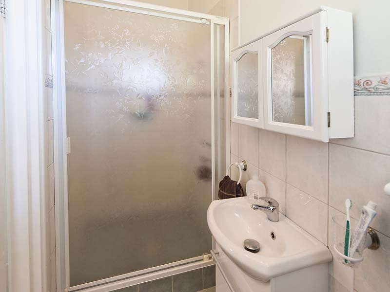 10 Boundary Road, St James WA 6102