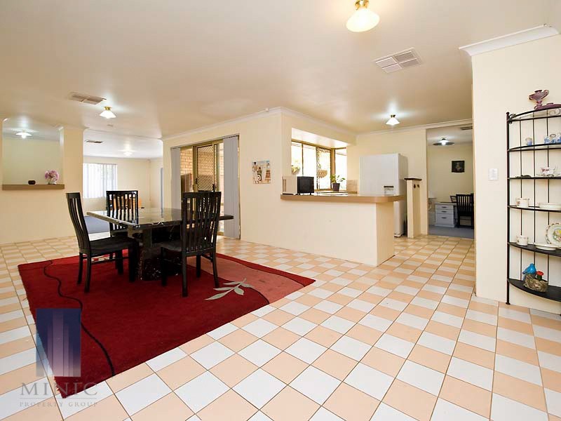 7 Plevna Court, Parkwood WA 6147