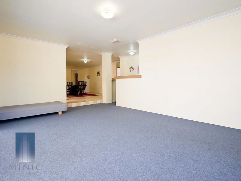 7 Plevna Court, Parkwood WA 6147