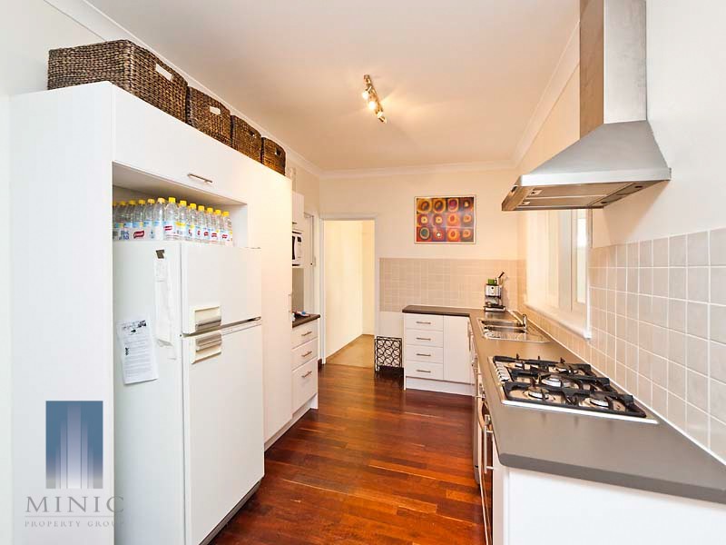 33a  Emily Street, St James WA 6102