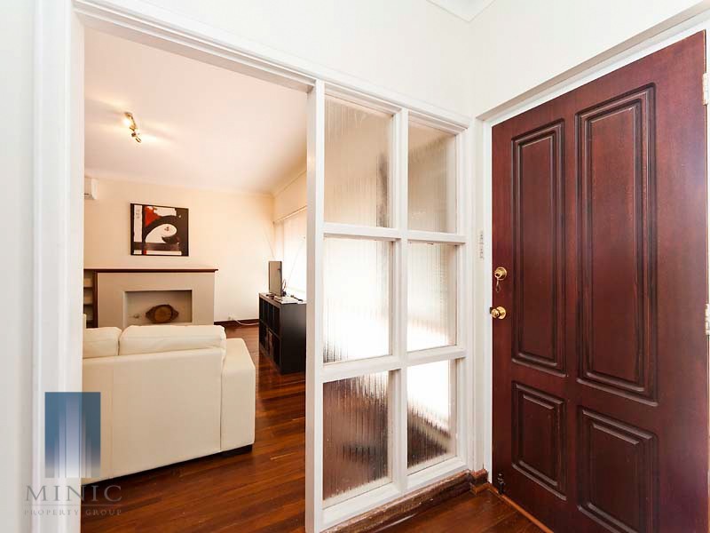 33a  Emily Street, St James WA 6102
