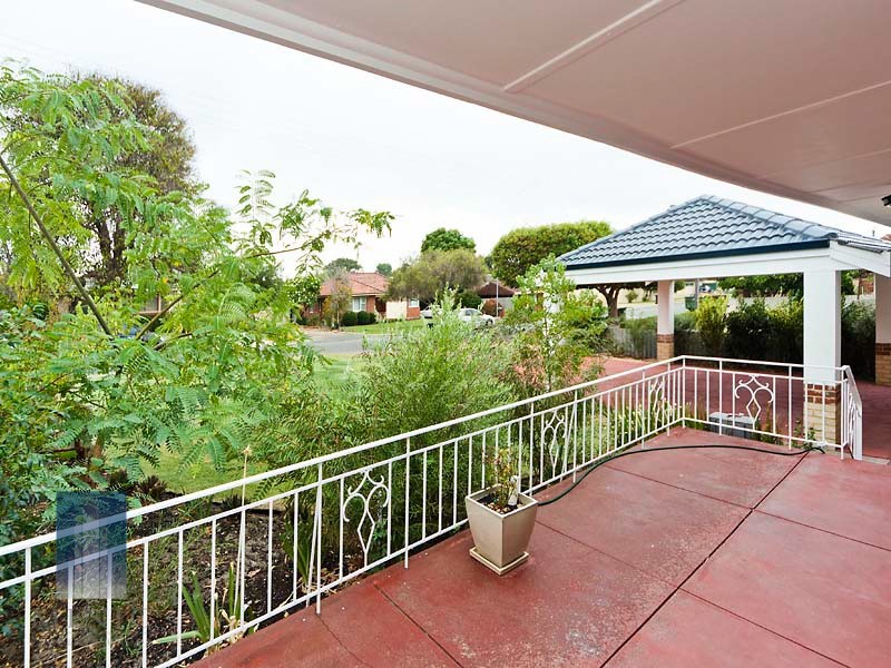 33a  Emily Street, St James WA 6102