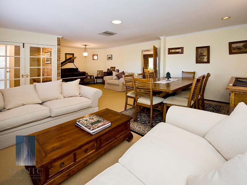 5 Mercer Road, Riverton WA 6148