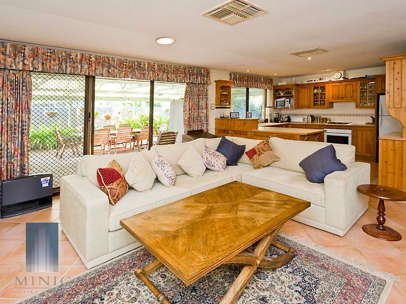 5 Mercer Road, Riverton WA 6148