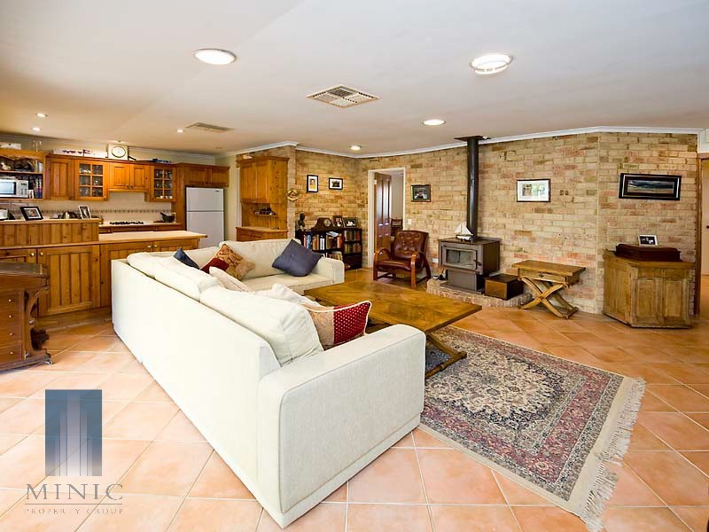 5 Mercer Road, Riverton WA 6148