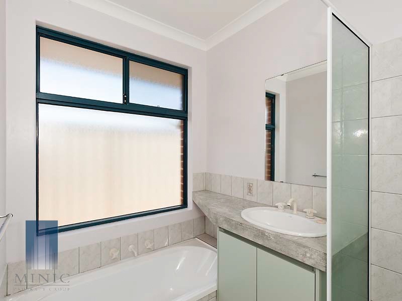 3/32 Hill View Terrace, St James WA 6102