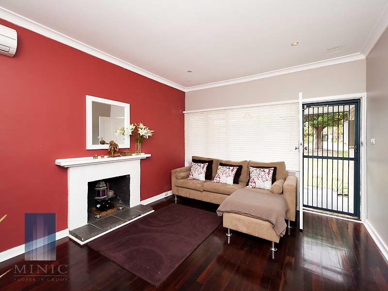 13 Westlake Street, Wilson WA 6107