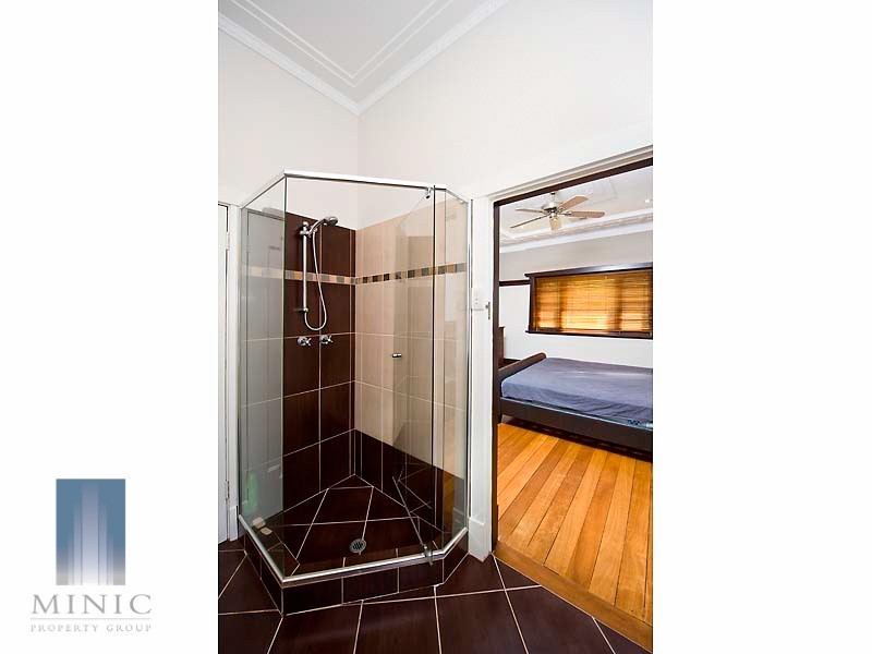 1 Todd Avenue, Como WA 6152