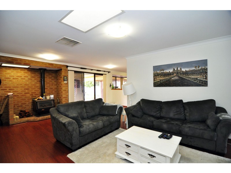 19 Nerida  Way, Parkwood WA 6147