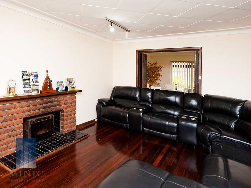 21 Parklands Square, Riverton WA 6148