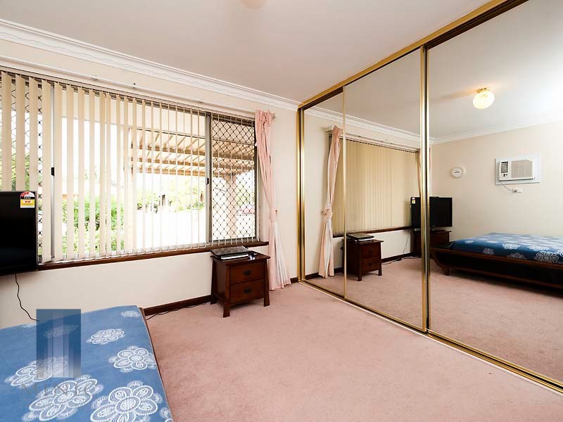 21 Parklands Square, Riverton WA 6148